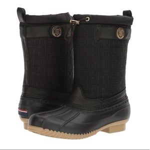 Tommy Hilfiger•Black Quilted Mild-Calf Rain Boots